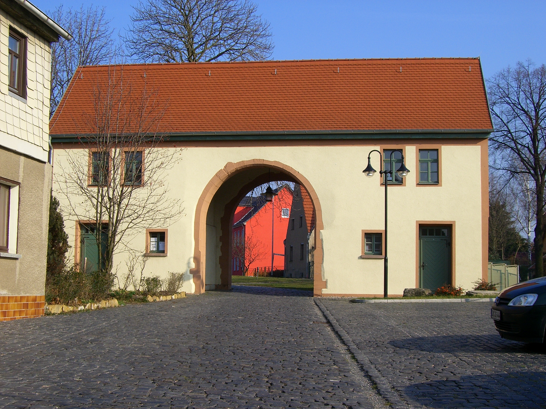 Historisches Tor in Kölleda als Bildmotiv für Landschaftsbau, Wegebau und Außenanlagen von Polivka GmbH